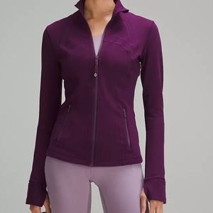 Lululemon Define Jacket in Magenta. Size 6.
